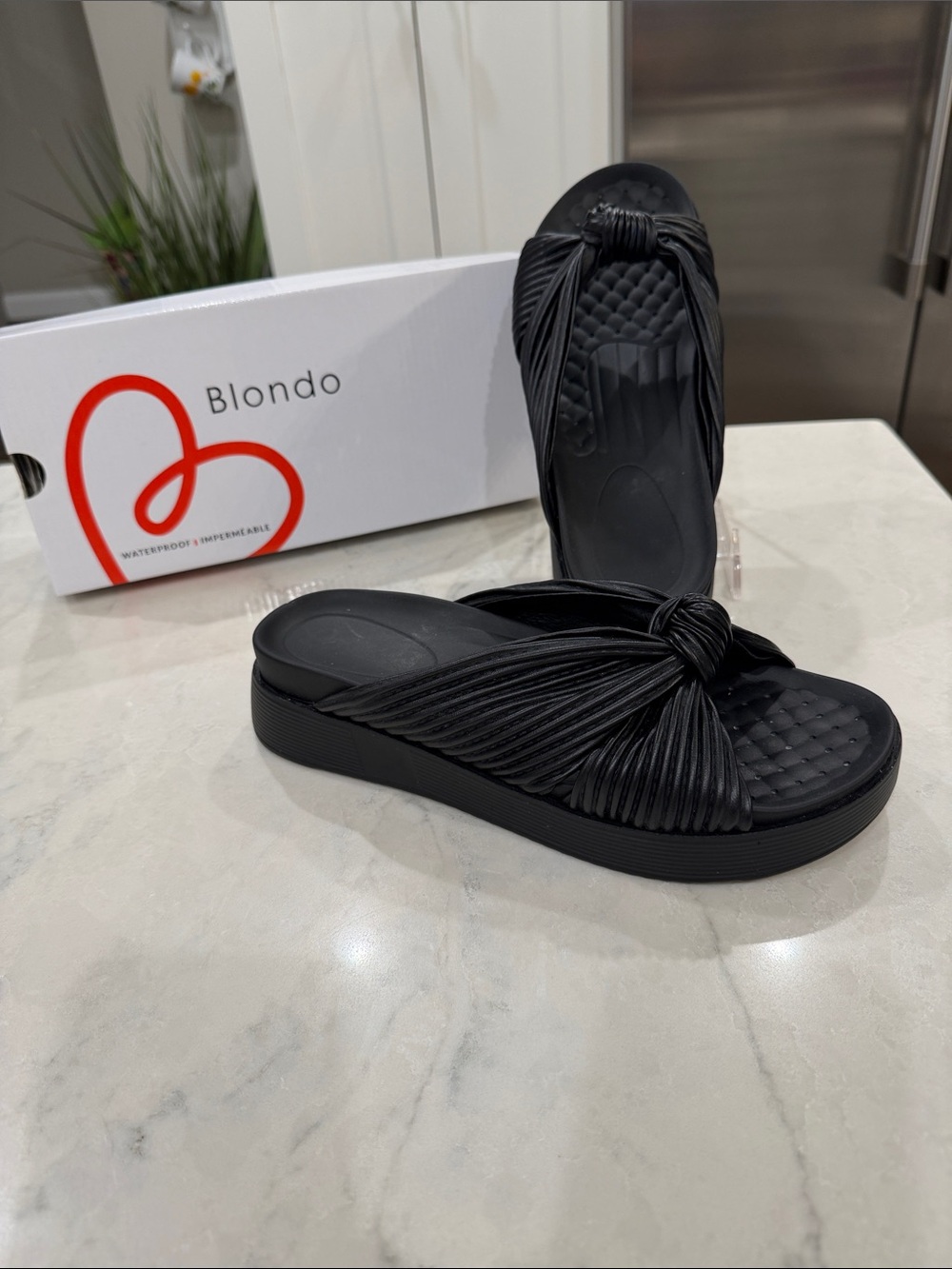 Blondo Black Knotted Slide Sandals